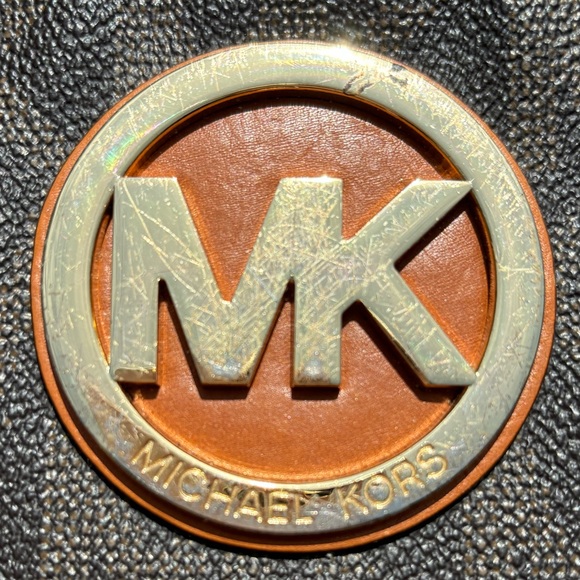 MICHAEL KORS Small Crossbody with Wallet section and card section - Picture 13 of 17